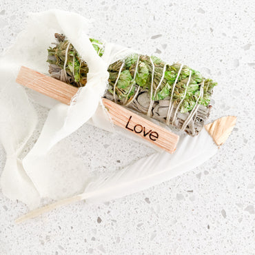 Palo Santo Love Smudge Kit
